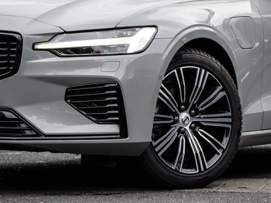 Volvo V60 T6 Recharge AWD - Kombi - Grau - Gebrauchtwagen - Bild 6