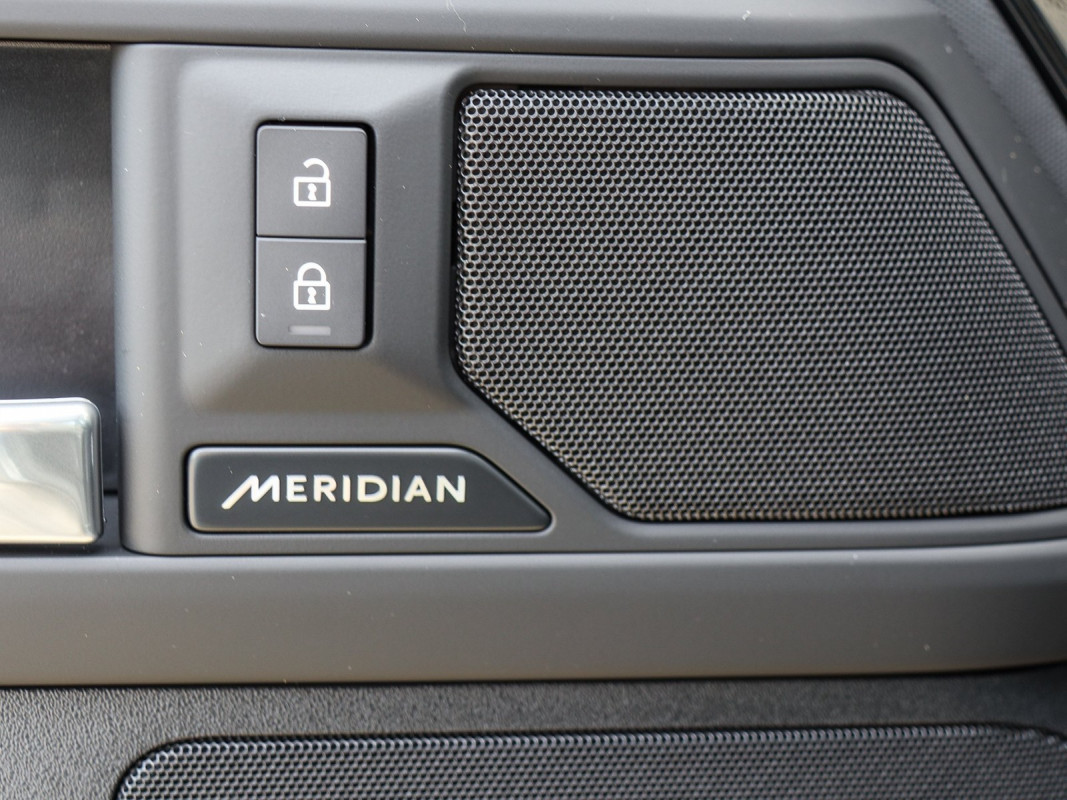 Land Rover Defender - SUV/Off-road - Schwarz - Gebrauchtwagen - Bild 14