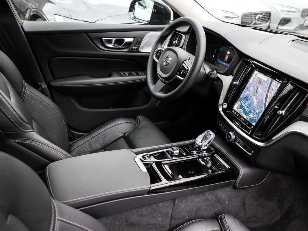 Volvo V60 T6 Recharge AWD - Kombi - Grau - Gebrauchtwagen - Bild 3