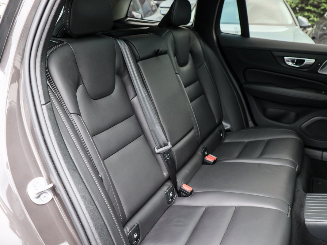 Volvo V60 T6 Recharge AWD - Kombi - Grau - Gebrauchtwagen - Bild 5