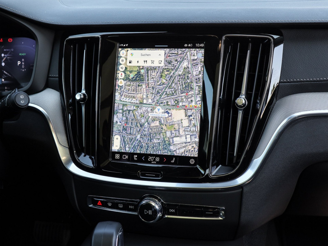 Volvo V60 T6 Recharge AWD - Kombi - Schwarz - Gebrauchtwagen - Bild 9