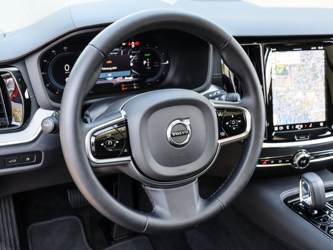 Volvo V60 T6 Recharge AWD - Kombi - Schwarz - Gebrauchtwagen - Bild 10