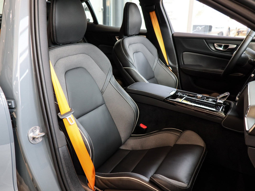 Volvo S60 T8 Recharge AWD - Limousine - Grau - Gebrauchtwagen - Bild 7