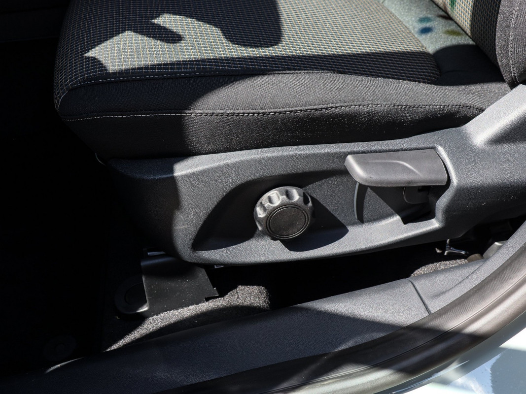 Ford Tourneo Courier - Van/Minibus - Grau - Neuwagen - Bild 14