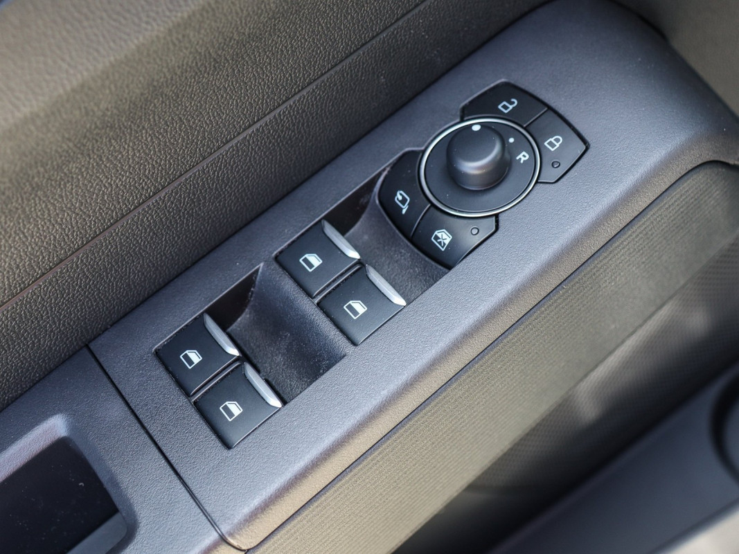 Ford Tourneo Courier Automatik - Van/Minibus - Grau - Neuwagen - Bild 13