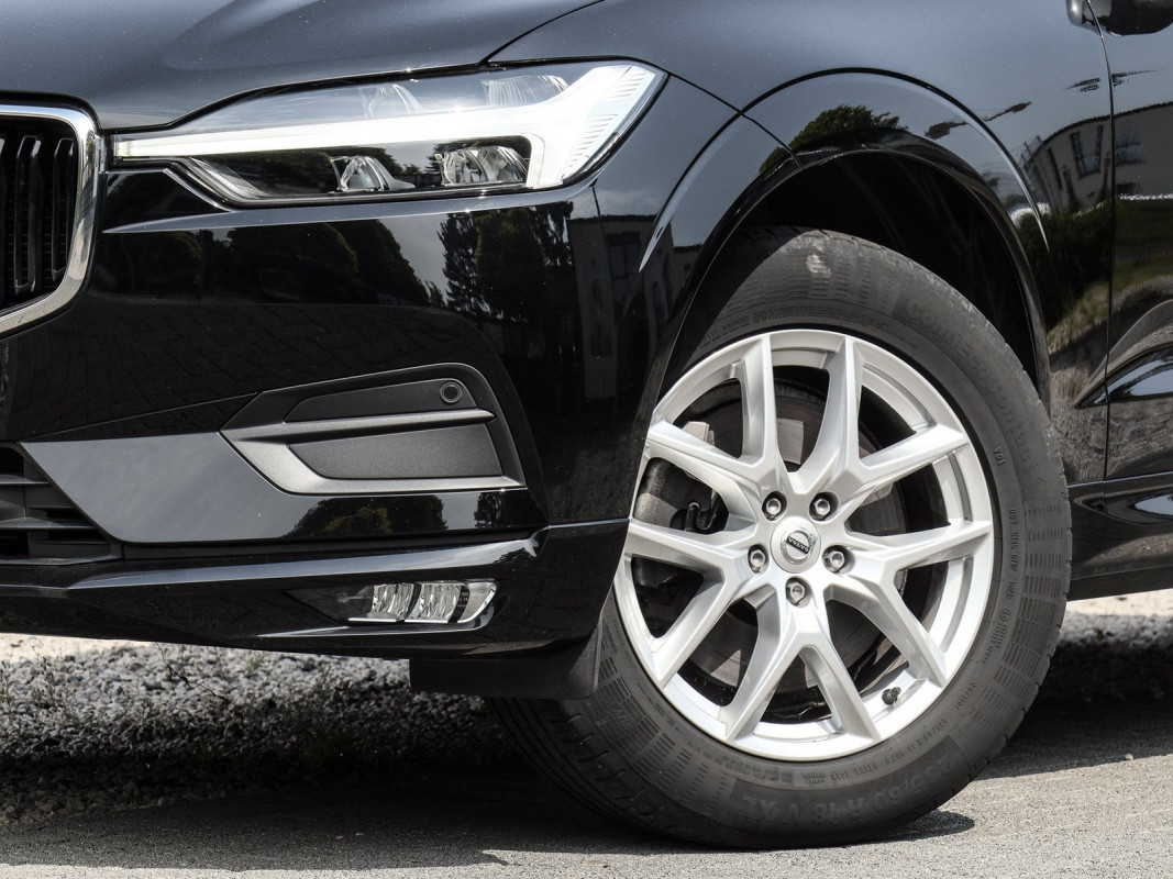 Volvo XC60 B4 Diesel - SUV/Off-road - Schwarz - Gebrauchtwagen - Bild 6