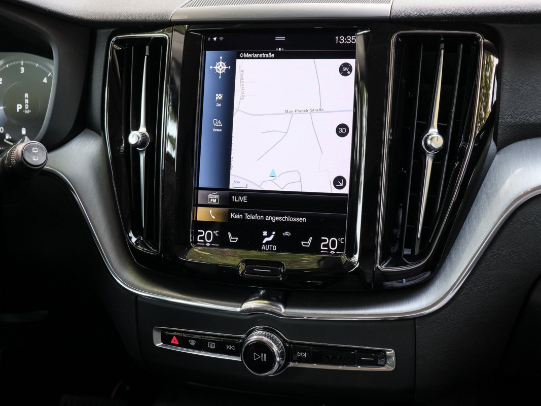 Volvo XC60 B4 Diesel - SUV/Off-road - Schwarz - Gebrauchtwagen - Bild 9