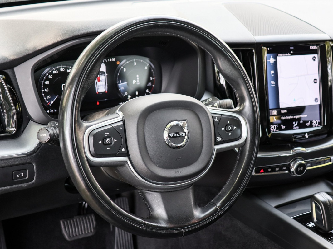 Volvo XC60 B4 Diesel - SUV/Off-road - Schwarz - Gebrauchtwagen - Bild 10