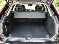 Volvo XC60 B4 Diesel - SUV/Off-road - Schwarz - Gebrauchtwagen - Bild 12