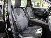 Volvo XC60 B4 Benzin - SUV/Off-road - Schwarz - Gebrauchtwagen - Bild 7