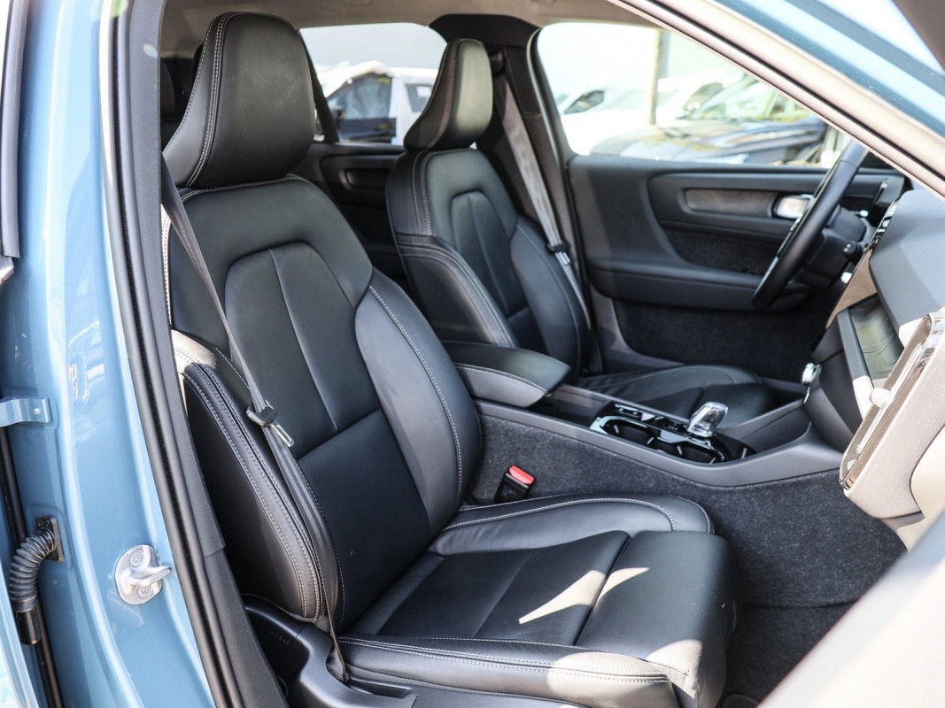 Volvo XC40 T5 Recharge - SUV/Off-road - Blau - Gebrauchtwagen - Bild 7