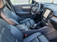 Volvo XC40 B4 - SUV/Off-road - Beige - Gebrauchtwagen - Bild 3