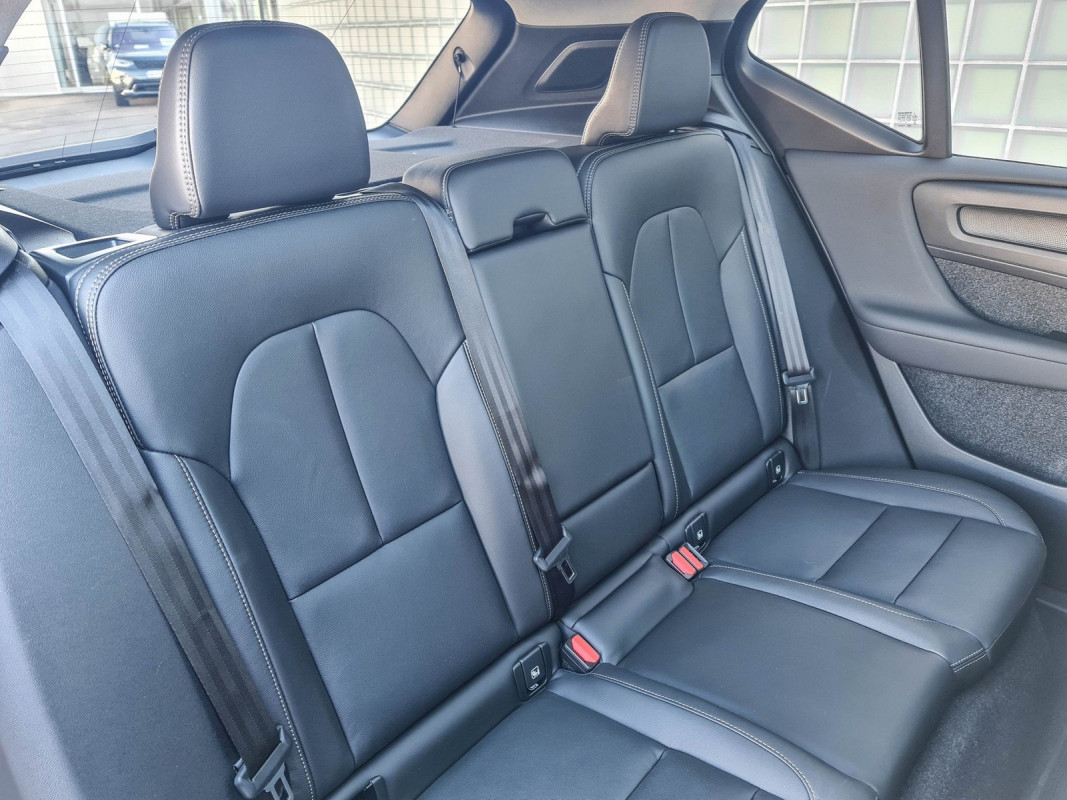 Volvo XC40 B4 - SUV/Off-road - Beige - Gebrauchtwagen - Bild 5