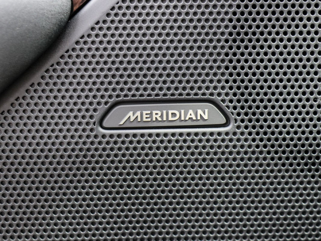 Land Rover Range Rover Velar - SUV/Off-road - Schwarz - Gebrauchtwagen - Bild 13