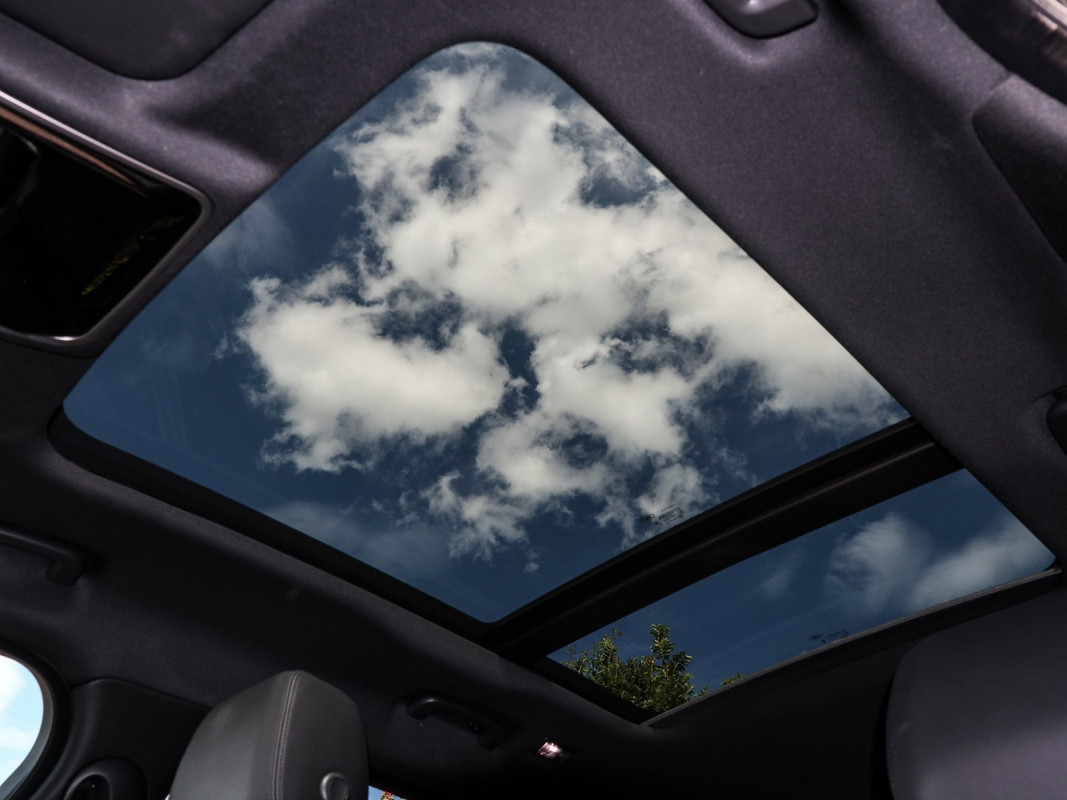 Land Rover Range Rover Velar - SUV/Off-road - Weiss - Gebrauchtwagen - Bild 10