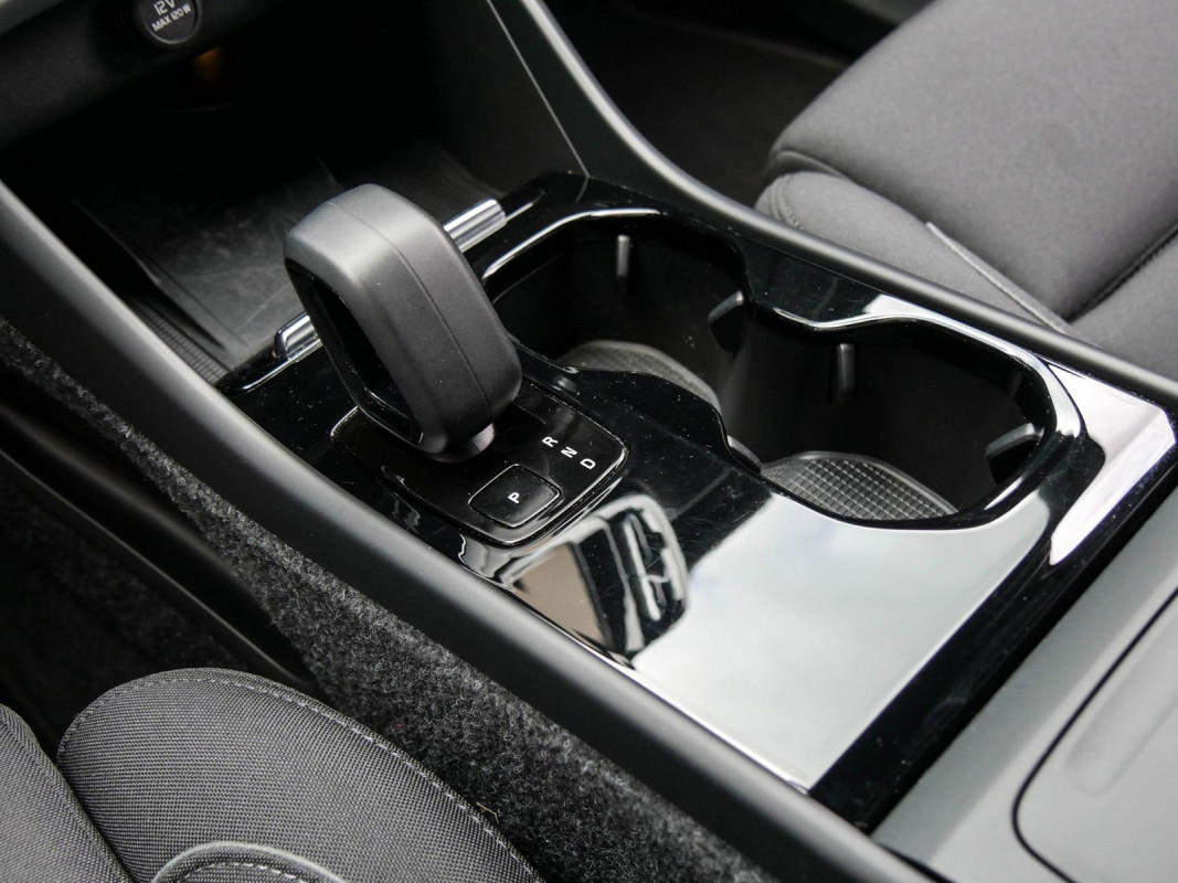 Volvo XC40 - SUV/Off-road - Grau - Gebrauchtwagen - Bild 11