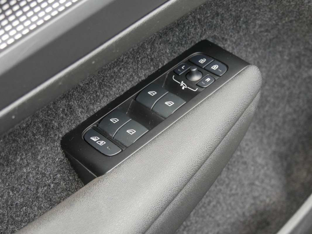 Volvo XC40 - SUV/Off-road - Grau - Gebrauchtwagen - Bild 15