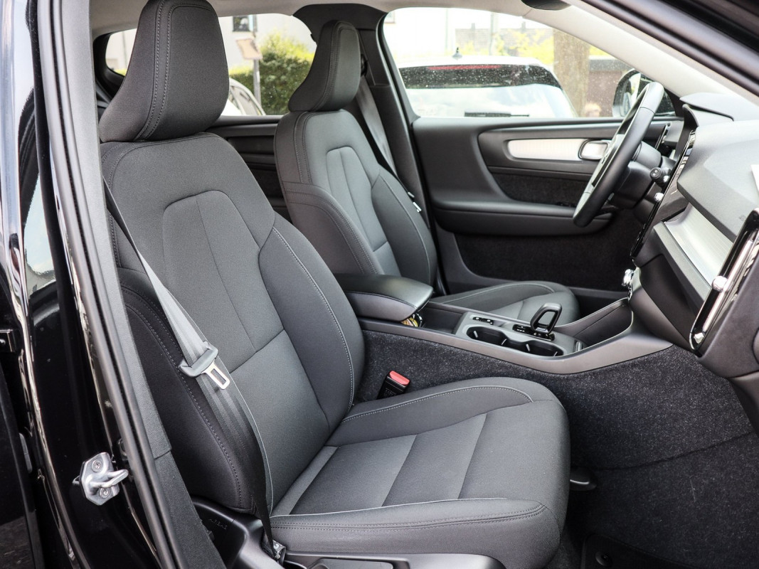 Volvo XC40 T4 - SUV/Off-road - Schwarz - Gebrauchtwagen - Bild 7