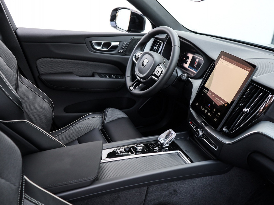 Volvo XC60 T8 AWD - SUV/Off-road - Grau - Neuwagen - Bild 3
