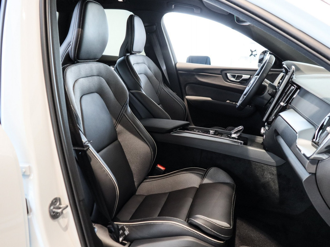 Volvo XC60 T8 AWD - SUV/Off-road - Weiss - Neuwagen - Bild 6