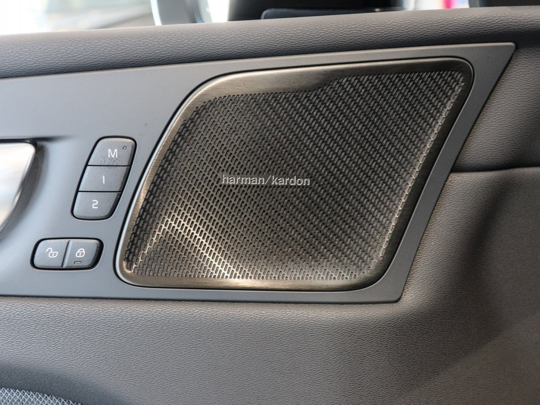 Volvo XC60 T8 AWD - SUV/Off-road - Weiss - Neuwagen - Bild 13