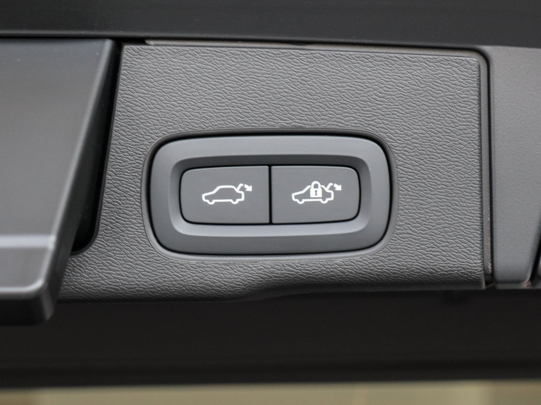 Volvo XC60 T8 AWD - SUV/Off-road - Weiss - Neuwagen - Bild 15