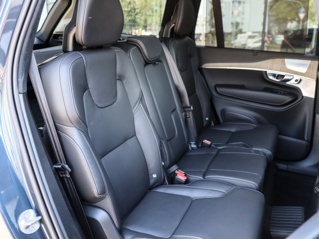 Volvo XC90 T8 Recharge AWD - SUV/Off-road - Blau - Gebrauchtwagen - Bild 5