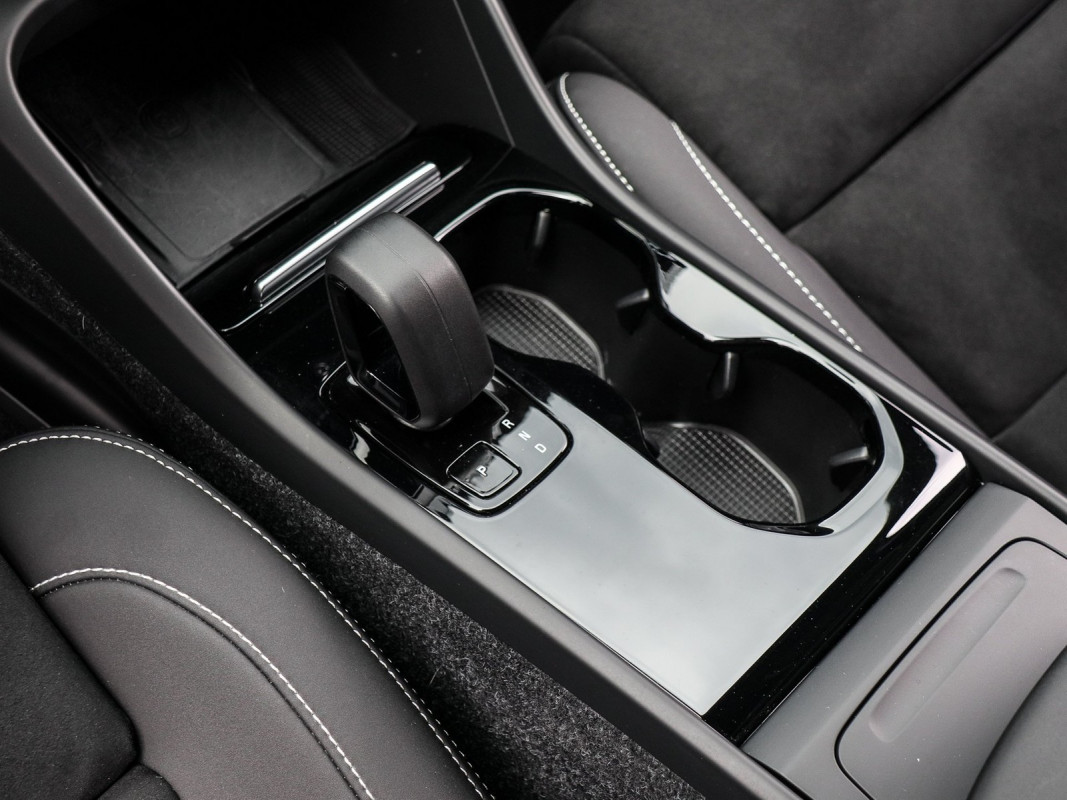 Volvo XC40 - SUV/Off-road - Weiss - Gebrauchtwagen - Bild 11