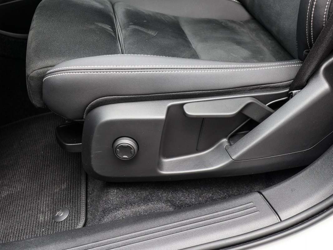 Volvo XC40 - SUV/Off-road - Weiss - Gebrauchtwagen - Bild 15