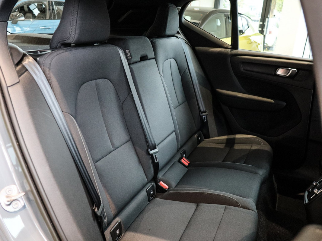 Volvo XC40 Recharge Single - SUV/Off-road - Grau - Gebrauchtwagen - Bild 5