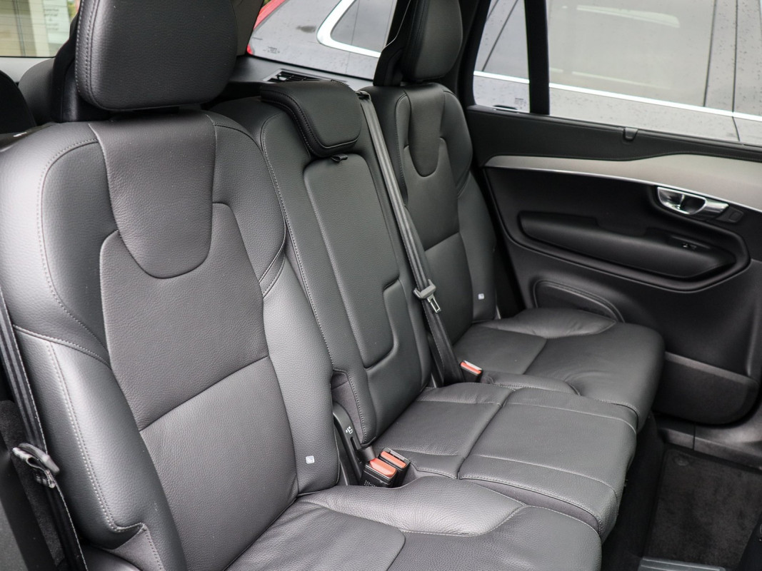 Volvo XC90 T8 AWD Plug-In Hybrid - SUV/Off-road - Blau - Gebrauchtwagen - Bild 5