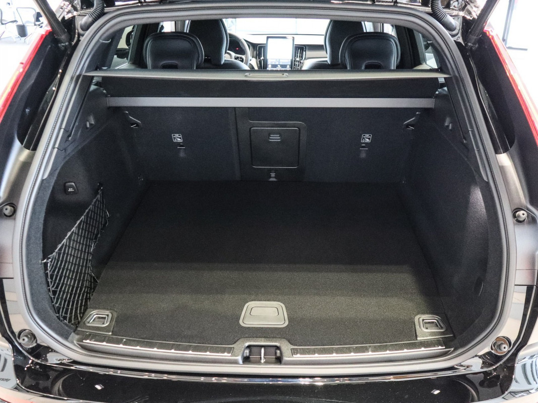 Volvo XC60 - SUV/Off-road - Schwarz - Neuwagen - Bild 10