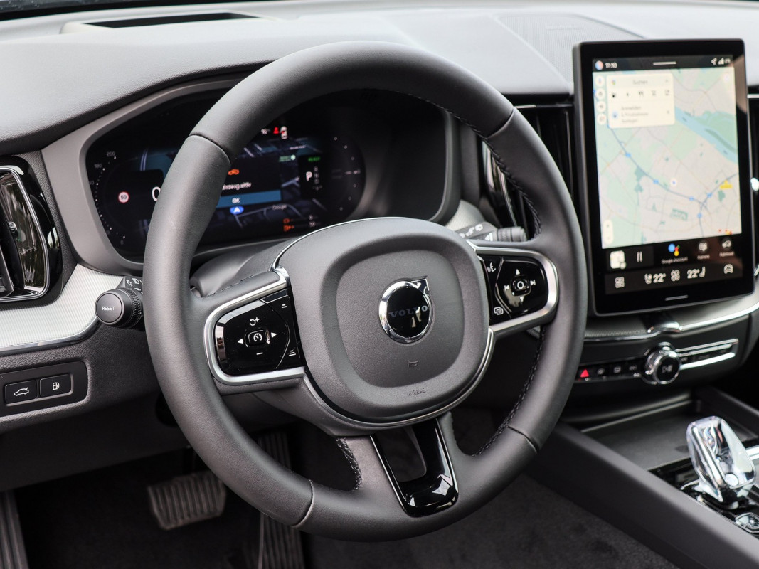 Volvo XC60 T6 Plus Black Edition - SUV/Off-road - Blau - Neuwagen - Bild 8