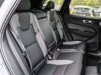 Volvo XC60 T6 Plus Black Edition - SUV/Off-road - Grau - Neuwagen - Bild 4