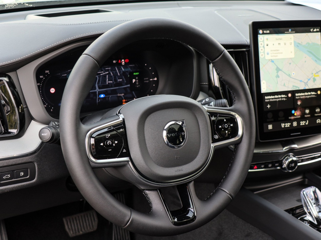 Volvo XC60 T6 Plus Black Edition - SUV/Off-road - Grau - Neuwagen - Bild 8