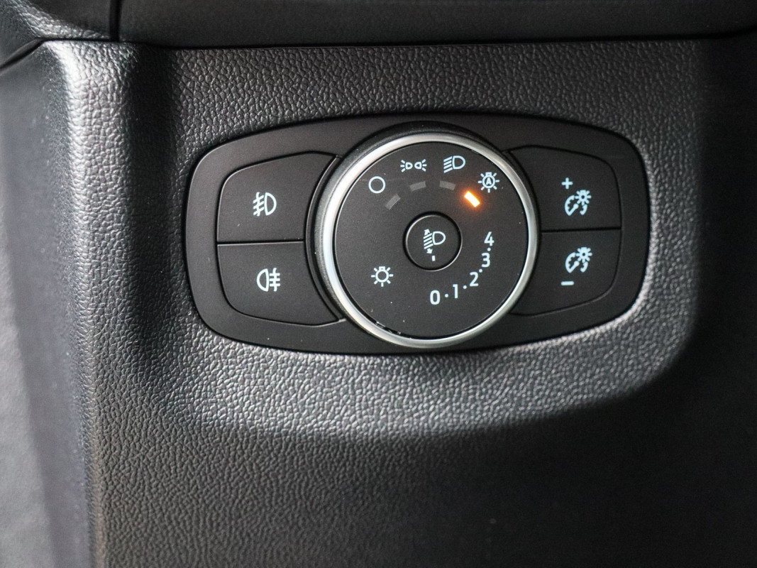 Ford Tourneo Courier Automatik - Van/Minibus - Schwarz - Neuwagen - Bild 13