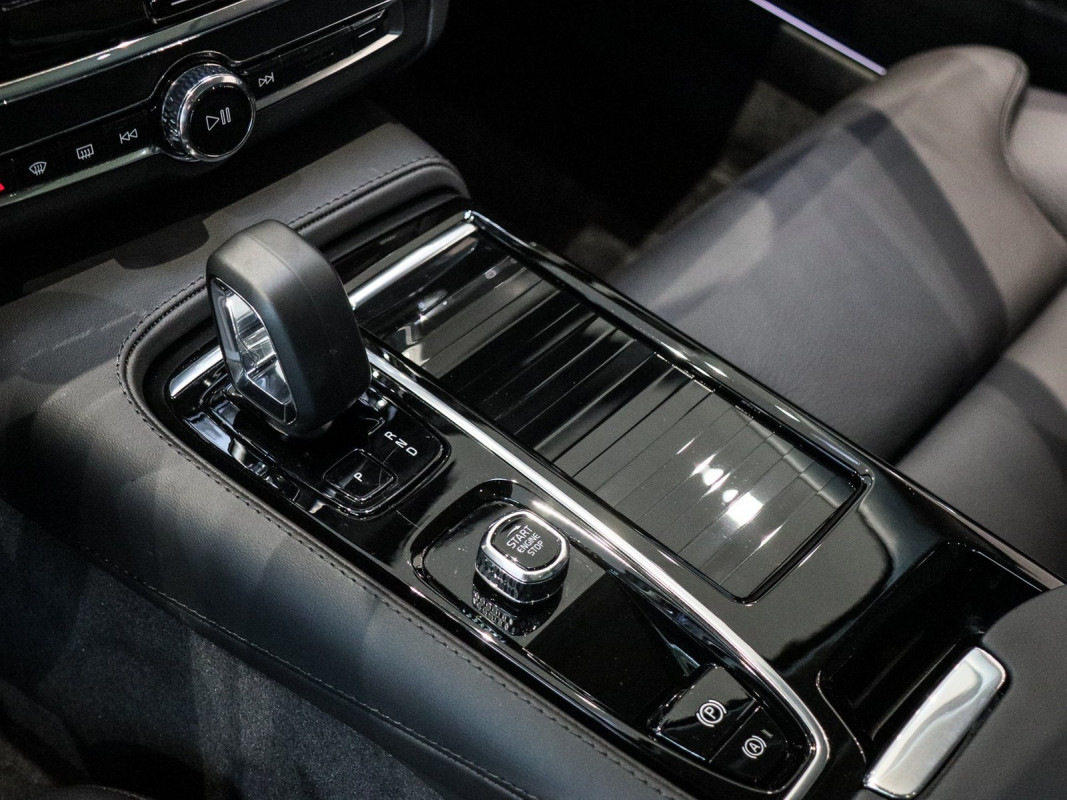 Volvo V90 T6 Recharge AWD - Kombi - Grau - Gebrauchtwagen - Bild 11