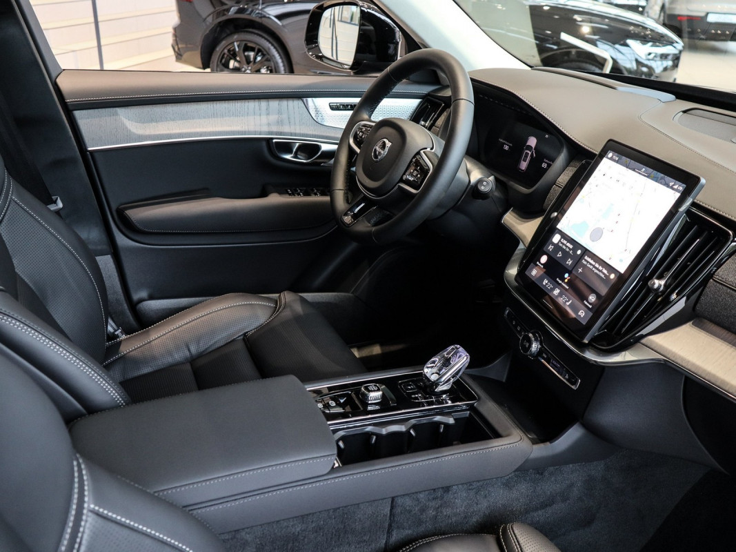 Volvo XC90 T8 - SUV/Off-road - Schwarz - Neuwagen - Bild 3