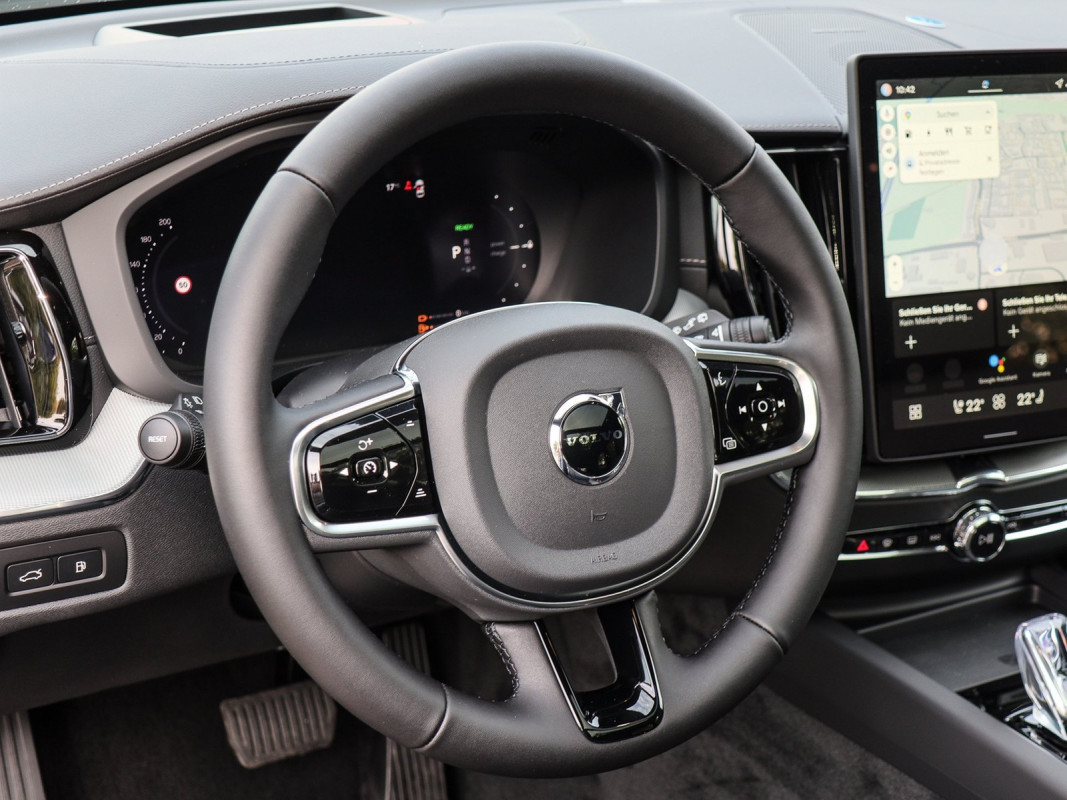 Volvo XC60 T6 Ultra Black Edition - SUV/Off-road - Grau - Neuwagen - Bild 8