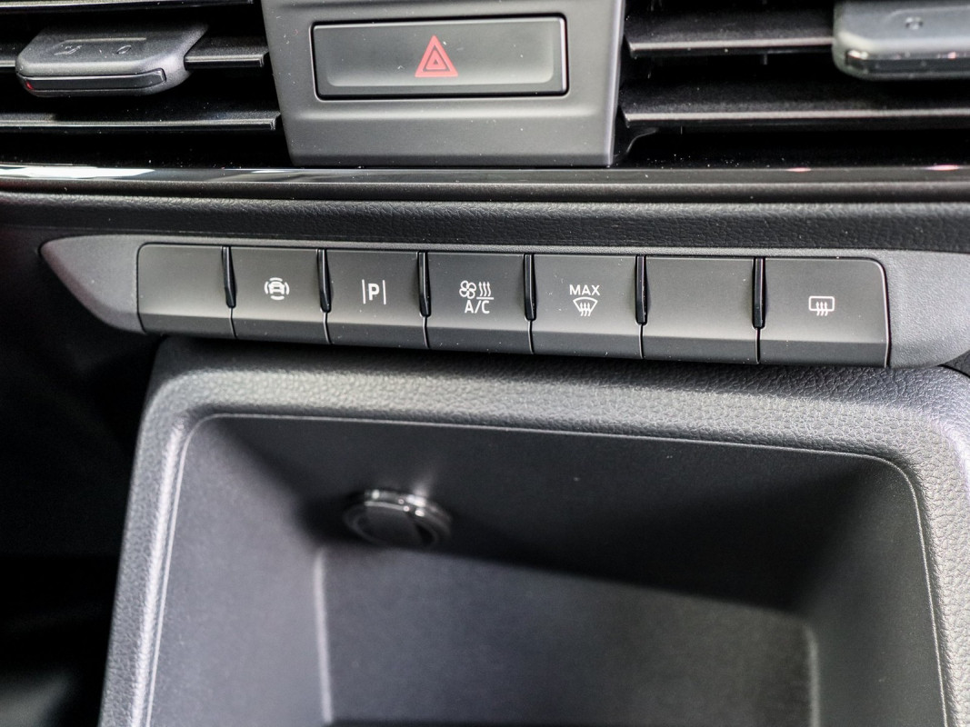 Ford Transit Connect LKW L2 Trend NEUES MODELL AHK CarPlay - Nutzfahrzeug - Weiss - Gebrauchtwagen - Bild 10