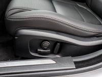 Jaguar XE D200 R-Dynamic SE Matrix LED / Winter Packet / 19" Black - Limousine - Grau - Gebrauchtwagen - Bild 12