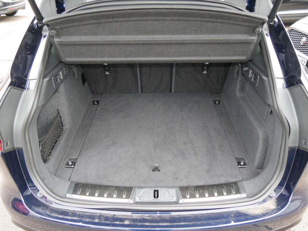 Jaguar F-PACE D300 R-Dynamic SE 90th Anniversary Edition - SUV/Off-road - Blau - Gebrauchtwagen - Bild 15