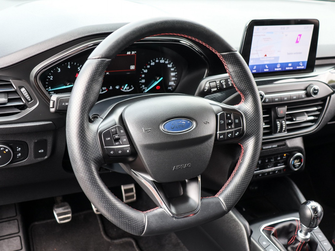 Ford Focus Turnier ST-Line MHEV LED, E-Heckklappe, Winter P. - Kombi - Weiss - Gebrauchtwagen - Bild 11