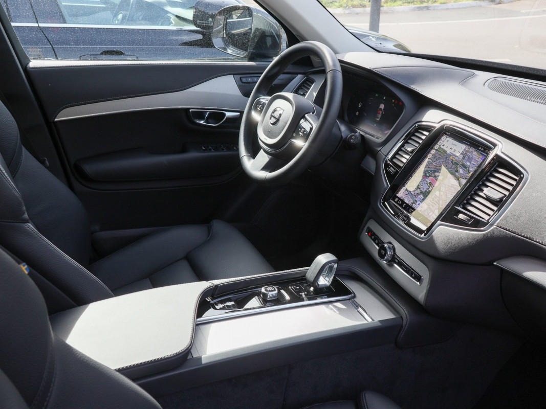 Volvo XC90 T8 AWD Plug-In Hybrid - SUV/Off-road - Grau - Gebrauchtwagen - Bild 5