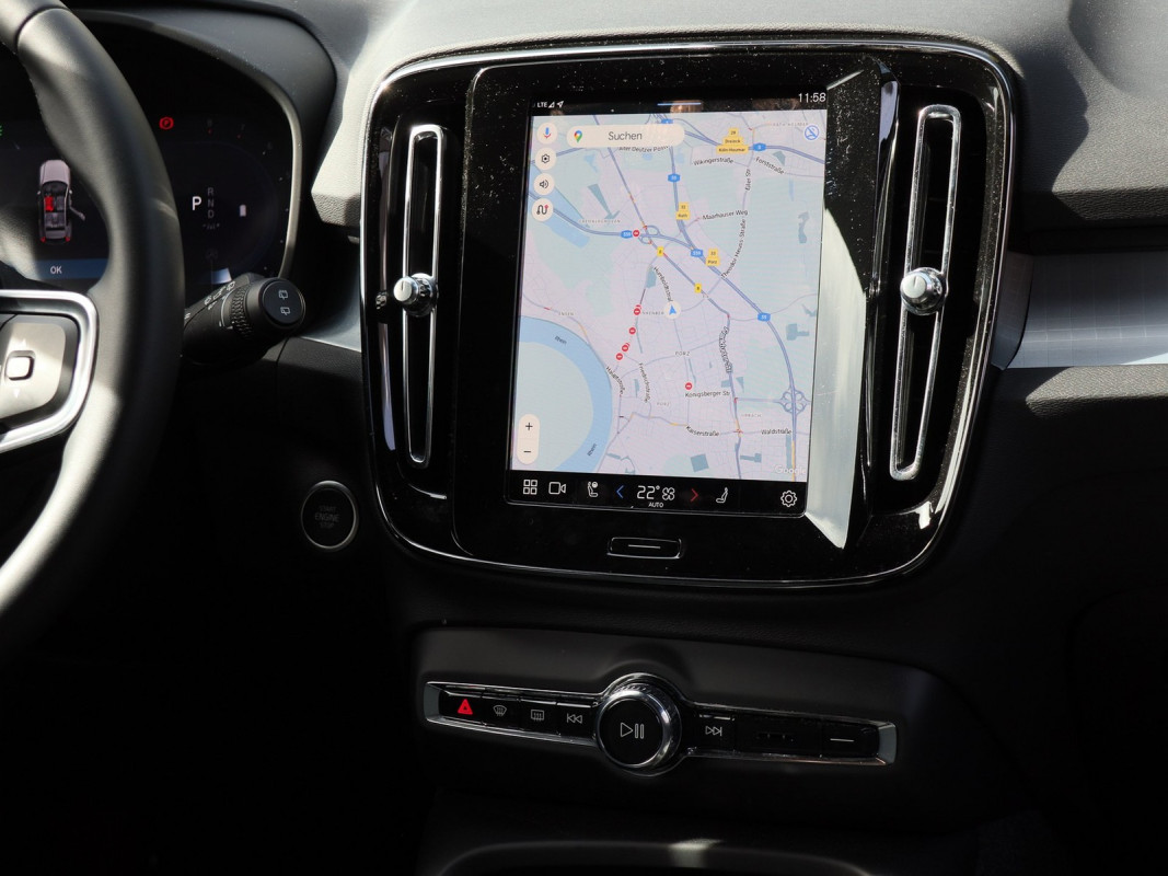 Volvo XC40 B3 (B) - SUV/Off-road - Blau - Gebrauchtwagen - Bild 9