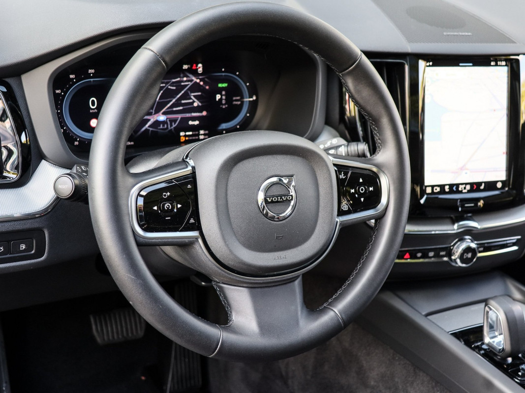 Volvo XC60 T8 Recharge AWD - SUV/Off-road - Blau - Gebrauchtwagen - Bild 10
