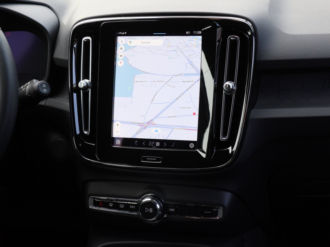 Volvo XC40 Recharge Pure Electric 2WD - SUV/Off-road - Grün - Gebrauchtwagen - Bild 7