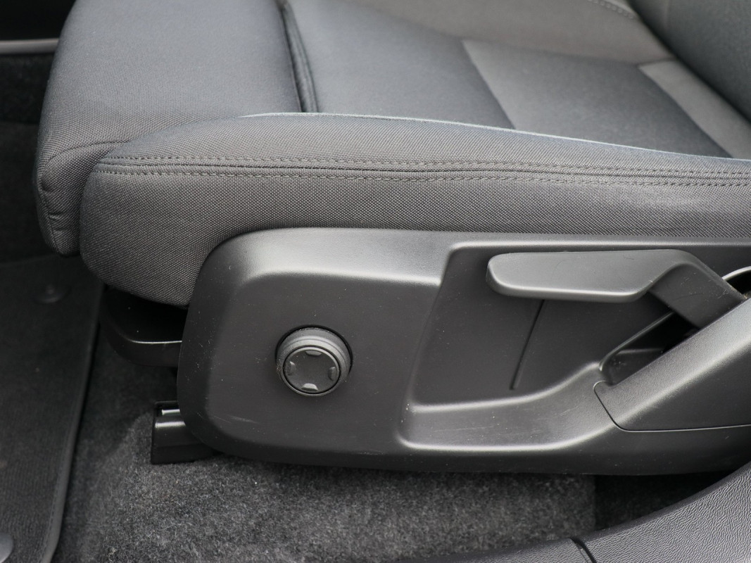 Volvo XC40 Recharge Pure Electric 2WD - SUV/Off-road - Grün - Gebrauchtwagen - Bild 13