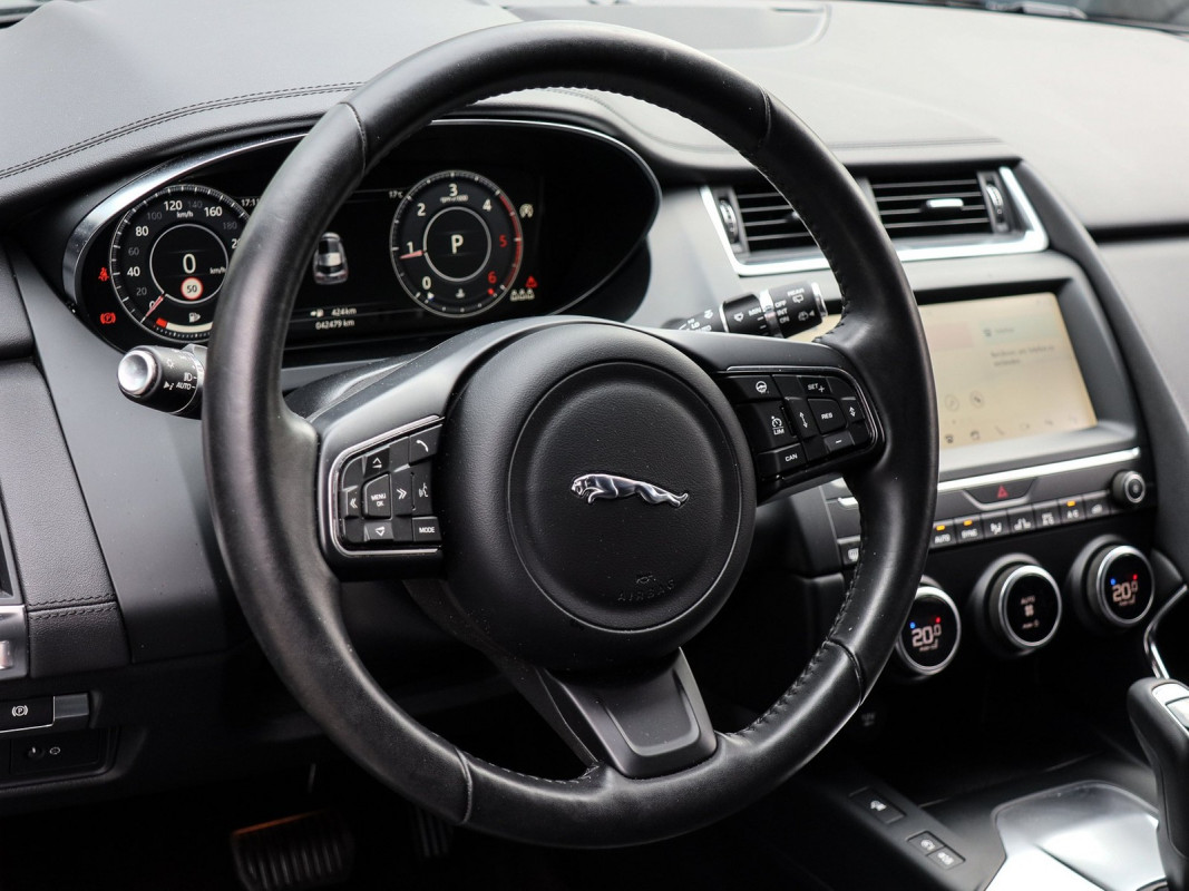 Jaguar E-PACE D150 - SUV/Off-road - Schwarz - Gebrauchtwagen - Bild 9
