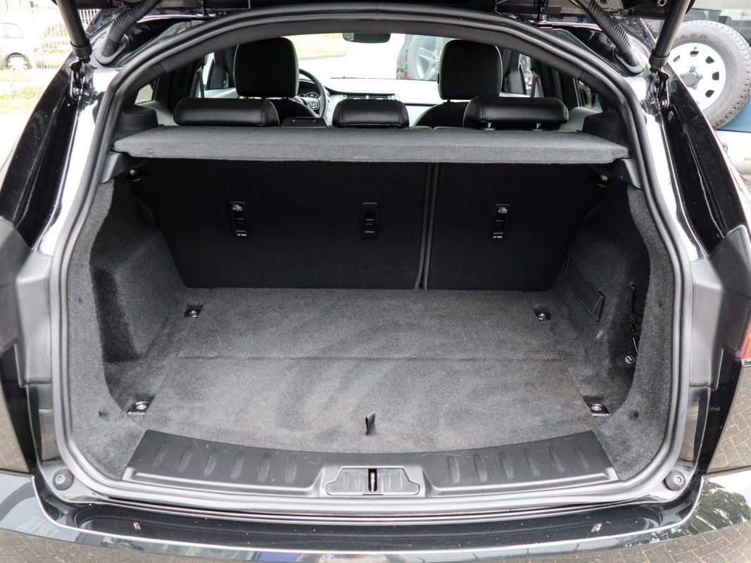 Jaguar E-PACE D150 - SUV/Off-road - Schwarz - Gebrauchtwagen - Bild 11
